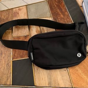 Lululemon wear everywhere belt bag